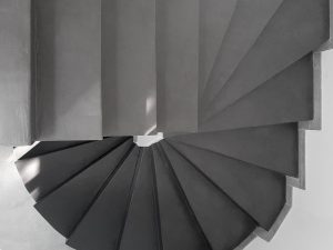 Escalier en Béton Ciré gris anthracite à Bordeaux