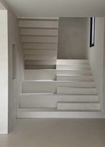 Escalier Béton Ciré blanc