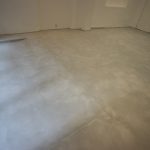 Sol d'un commerce de Bordeaux recouvert en Béton Ciré